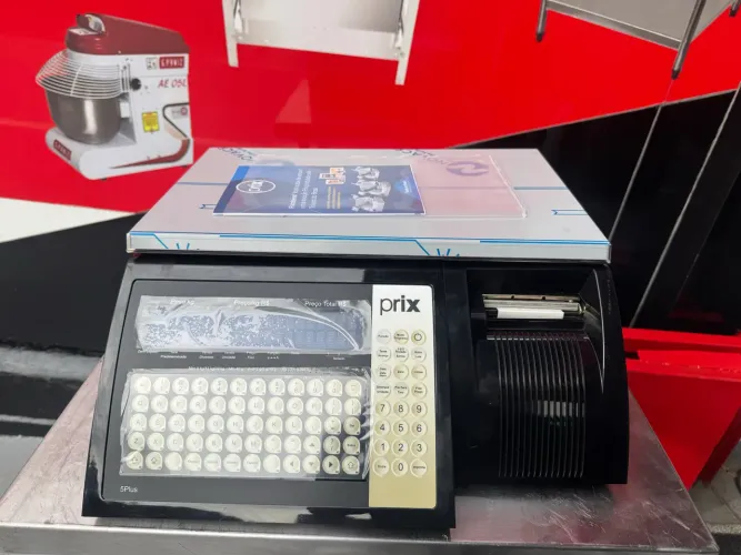 VENDO BALANÇA ETIQUETADORA PRIX 5 PLUS NOVA