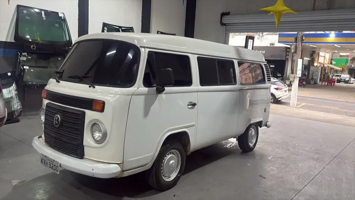 Volkswagen Kombi Escolar/50 Anos 1.4 MI Total Flex 2011