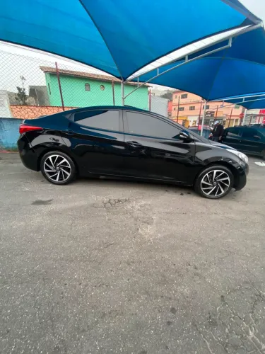 Hyundai Elantra GLS 1.8 16V Aut. 2013
