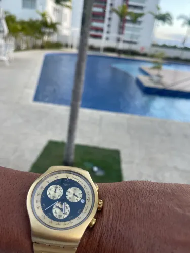 Swtch cara preta cronômetro dourado banho original