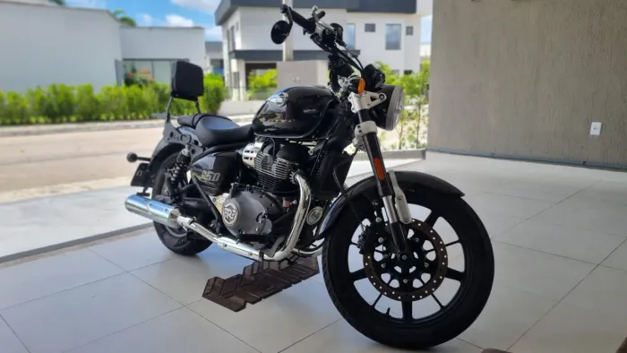 Royal Enfild Super meteor 650