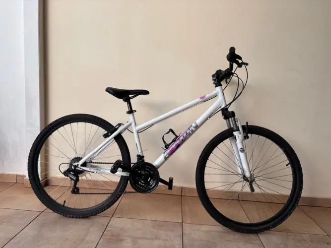 Bicicleta BTWIN Aro 26 Feminina