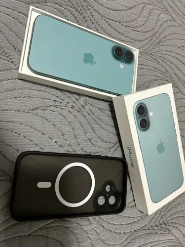 iPhone 16 novinho + 1 carregador original Apple