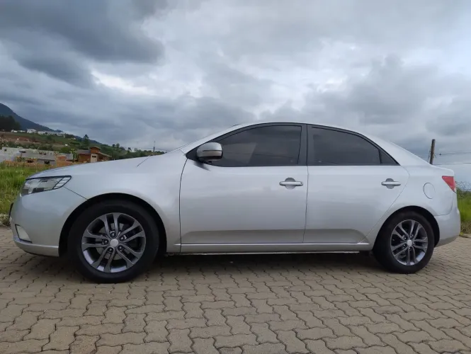 Kia Motors Cerato 1.6 16V Aut. 2011