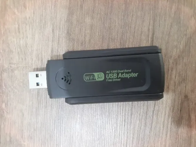 ADAPTADOR WI-FI USB DUAL BAND - NOVO COM ANTENA