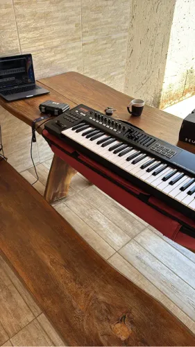 Roland A500 Pro bem conservado