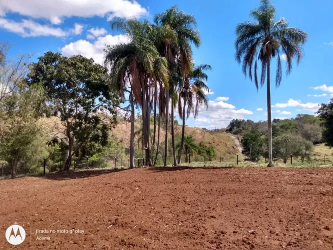 Chácara 1,7 Alqueires, Casa Sede 70m2, 3 Dormitórios, Barracão, Churrasqueira, Forno a Len