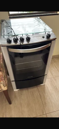 Fogão Electrolux Semi novo (parcelo no cartão)