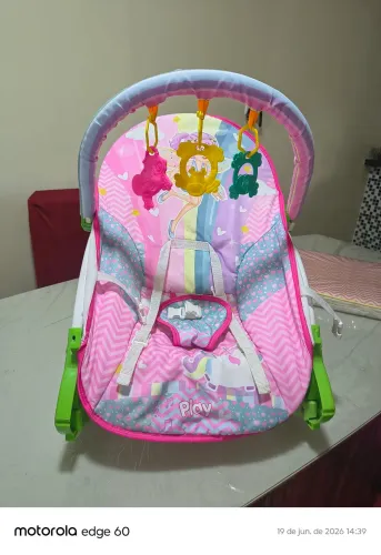 Cadeirinha de descanso para bebê