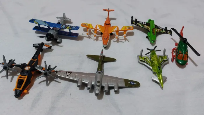 Aviões linha Sky Busters da Hot Weels