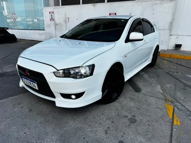 Mitsubishi Lancer 2.0 16V 160cv Aut. 2013