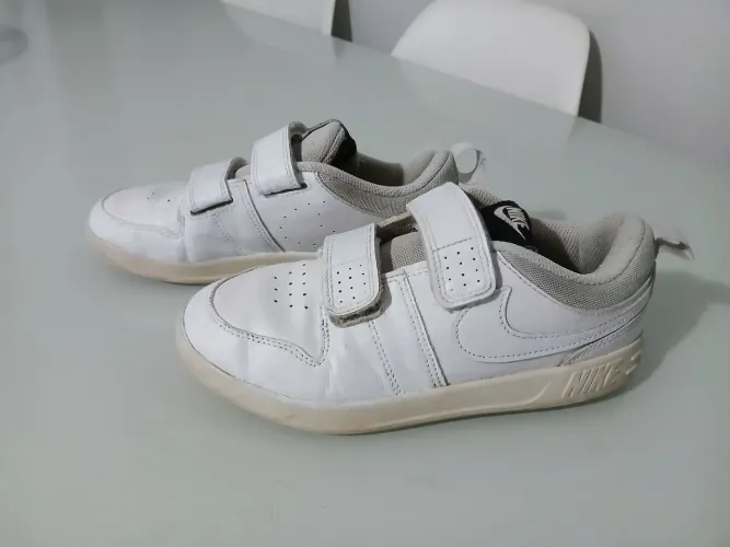 Vendo esse tenis infantil unisex num 30 usado em boas condições