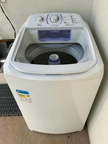Máquina Lava Roupas Electrolux 12 Kgs - Pouquíssimo uso