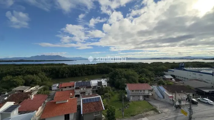 Apartamento com 3 dormitórios à venda no Condomínio Veleiros em Florianópolis