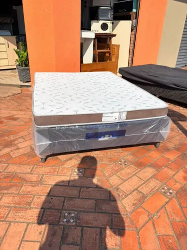 Cama box casal colchão de espuma ((ENTREGO GRATIS))