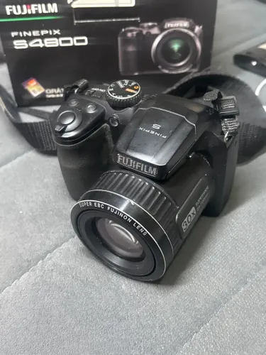 Fujifilm FinePix S4800 | 30x Zoom | Caixa Original