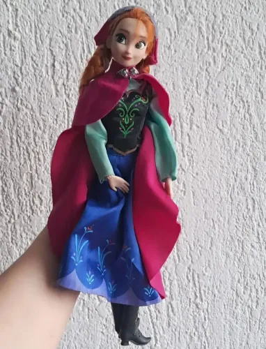 Boneca disney store anna frozen