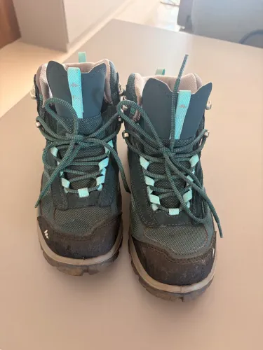Bota de trilha Quechua MH100 Mid Impermeável - TAM 37