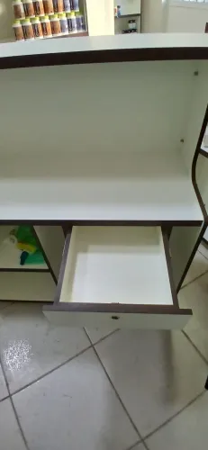 Móveis em MDF novo para lojas