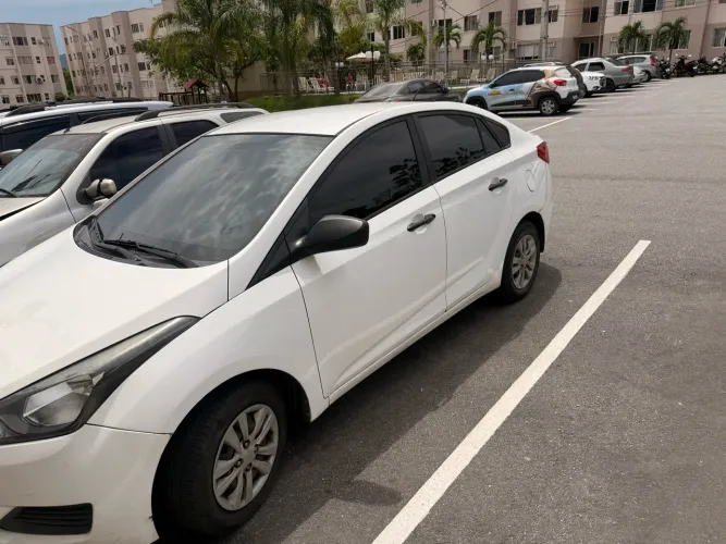 Hyundai HB20S C.plus/c.style1.0 Flex 12V Mec. 4P 2019
