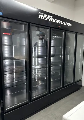 Ac Refrigerador expositor 5 portas total black 0 a 7 graus