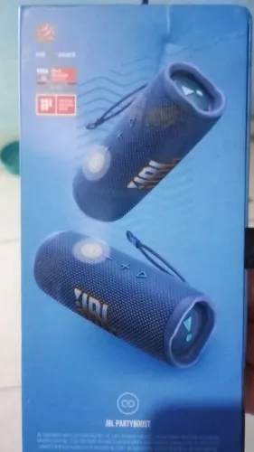 JBL bombox 4 com 4 meses comprada nota fiscal 9. *