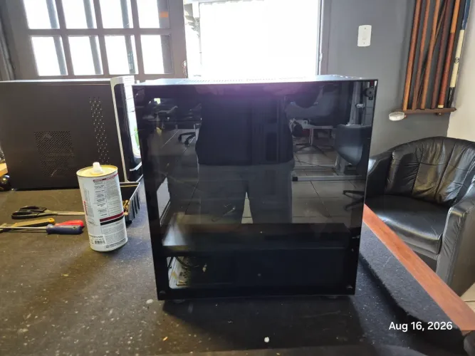 Gabinete Pichau mid-tower, vidro temperado e 1 fan