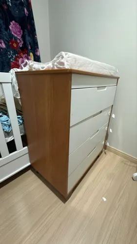 CÔMODA INFANTIL COM TROCADOR - EXCELENTE ESTADO