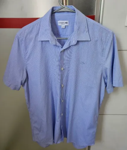 [LACOSTE] Camisa social manga curta listrada