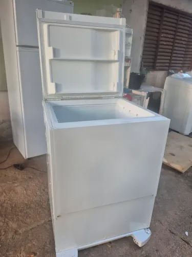 Mini frezzer funcionando  tudo ok ( entrego vg e Cuiabá) 