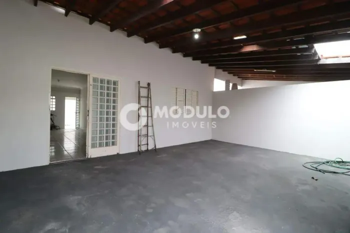 Casa residencial disponível para locação no bairro Jardim Europa.