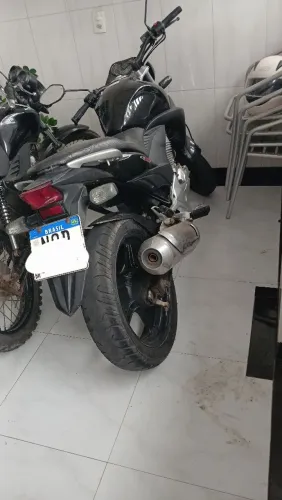 Vendo cb300r com documentação em dia motor de procedência *23