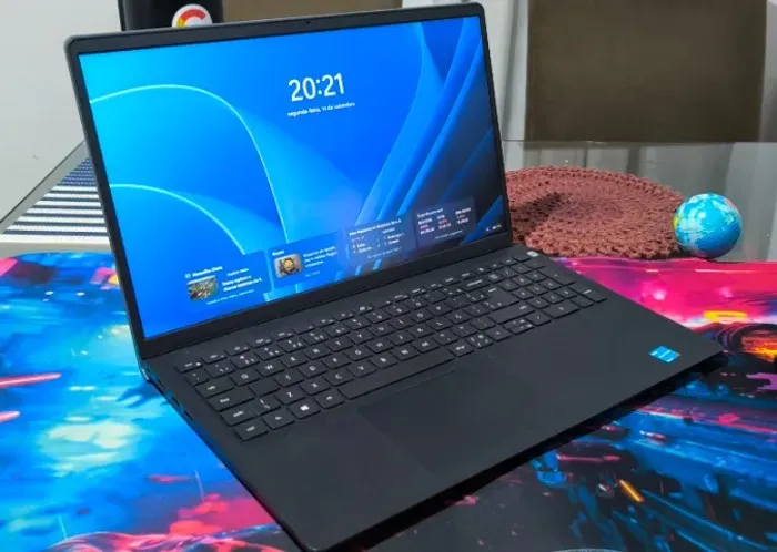 Notebook Dell Vostro 15 3510 - 24GB RAM, NVME 240GB