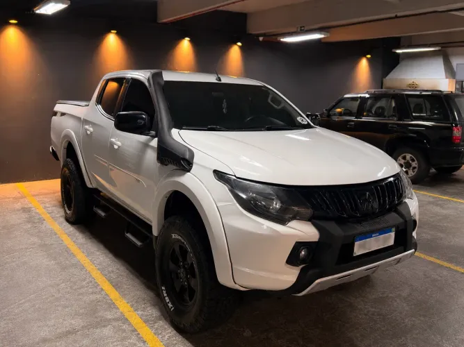 Mitsubishi L200 Triton Sport GLS 2.4 CD Diesel Aut. 2020