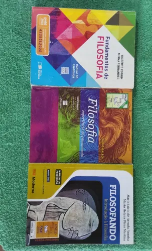 3 coleções em Volume Único de Filosofia para o Ensino Médio - Manuais do Professor