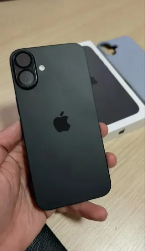 iPhone 16 Plus