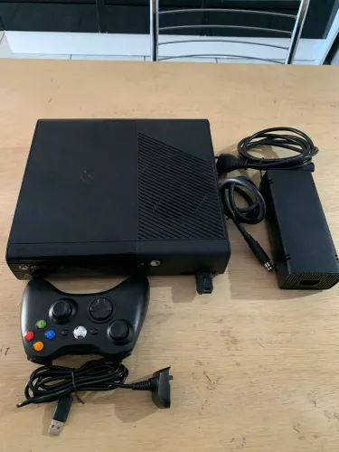 Xbox 360 super slim