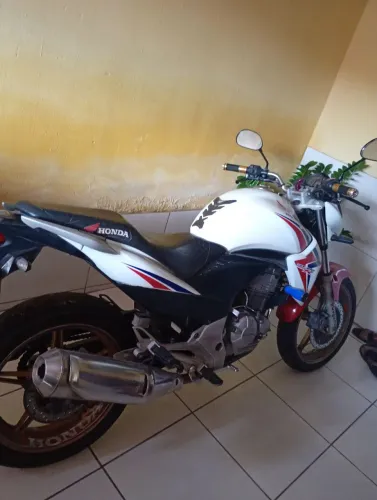 Moto bem conservada 