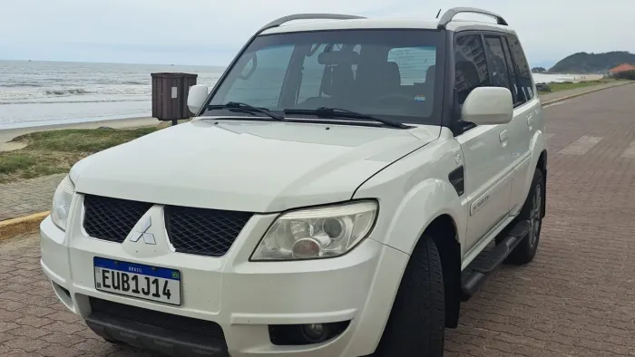 Mitsubishi Pajero TR4 2.0 Flex 16V 4X2 Aut. 2014