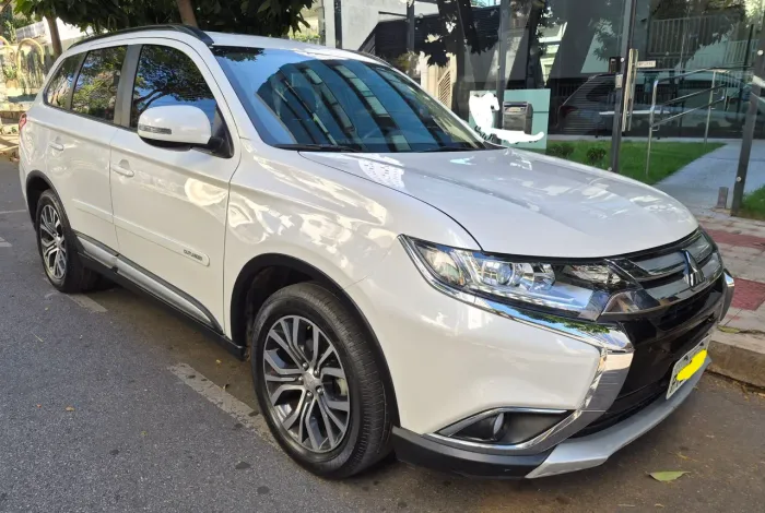 Mitsubishi Outlander 2.0 16V 160cv Aut. 2016
