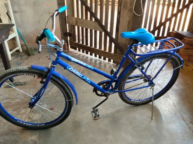 Vende se uma bicicleta adulto,cor azul