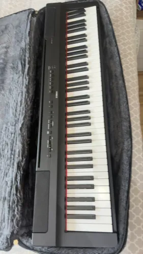 Piano Digital Yamaha P121