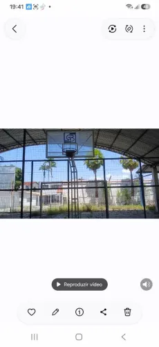 Duas tabelas de basquete