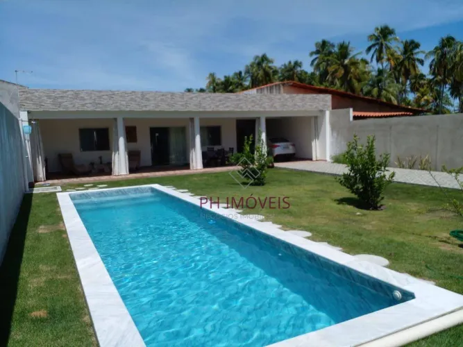 Casa em Condomínio Fechado em Paripueira com 2 suítes - 430m²