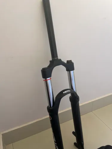 Suspensão Absolute Nero