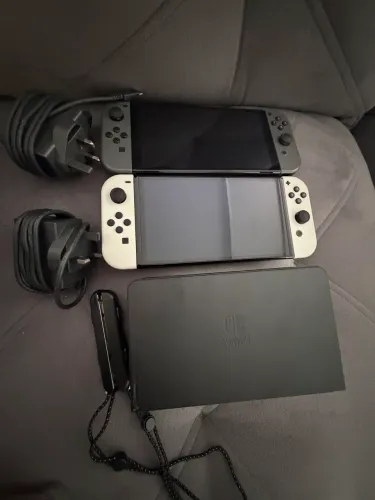 Nintendo Switch OLED x2 + Joy-Cons + Acessórios