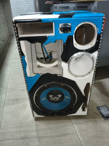Vendo caixa Bob
