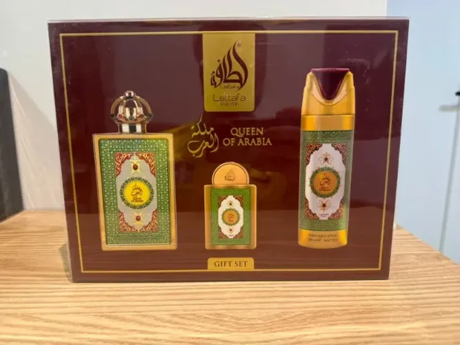 Kit Queen of Arabia da Lattafa Pride EDP Lacrado - Perfume 100ml + 20ml+ Desodorante 200ml