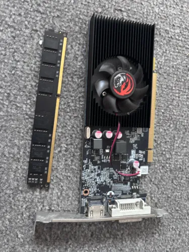 Placa de vídeo GT1030 2 GB com memória RAM 8 GB 