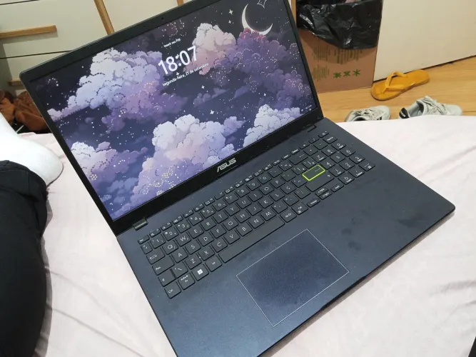 Vende-se Notebook ASUS